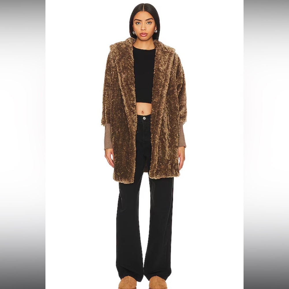 Della Sherpa Coat